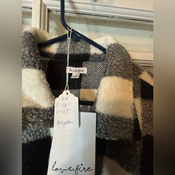 Love fire Cropped Gingham Sherpa-Size 2X - Picture 4 of 7